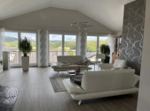 hohe Räume - 250 qm-Maisonette-Whg, die sich selbst versorgt - und Ihre Energiekosten fast eliminiert.