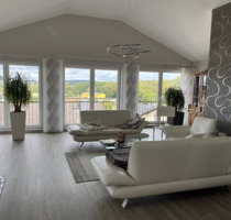 250 qm-Maisonette-Whg, die sich selbst versorgt - und Ihre Energiekosten fast eliminiert. - Reiskirchen Hattenrod