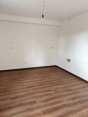 .. mit Einbauküche ! - Etagenwohnung mit 100,00 m² in Kolitzheim zur Miete