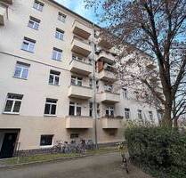 Attraktiv, großzügig, sofort bezugsfertig: 2-Raum-Wohnung mit Balkon und Einbauküche - Dresden Leipziger Vorstadt