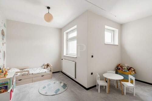 Kinderzimmer 2 (KI generiert) - 