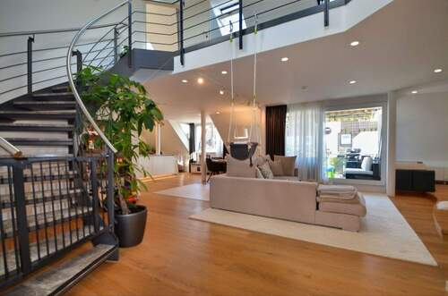 Eingangsbereich - Etagenwohnung mit 220,00 m&sup2; in Böblingen zum Kaufen