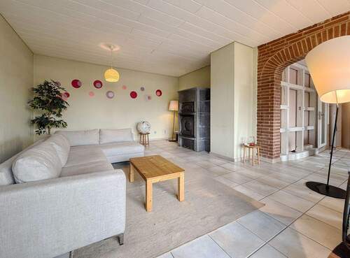 Wohnzimmer - Modernisierte ETW mit großem Garten