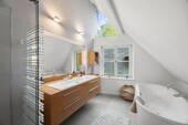 en-suite Bad - 