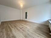 Wohnzimmer - 3 Zimmer Etagenwohnung zur Miete in Mönchengladbach