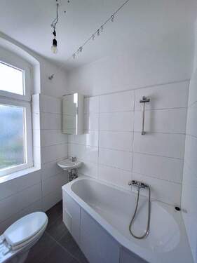 Bad - Etagenwohnung mit 63,80 m² in Berlin zur Miete