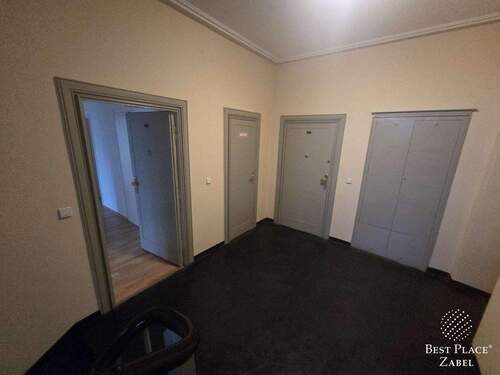 Hausflur - Etagenwohnung mit 76,00 m&sup2; in Berlin zum Kaufen