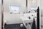 Badezimmer Dachgeschoss 5,89 m² - 