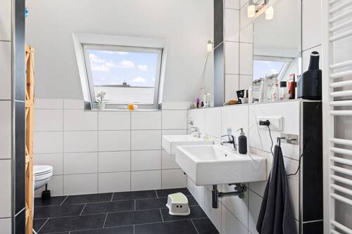 Badezimmer Dachgeschoss 5,89 m² - 