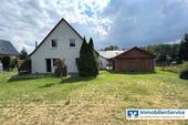 Haus und Carport - 