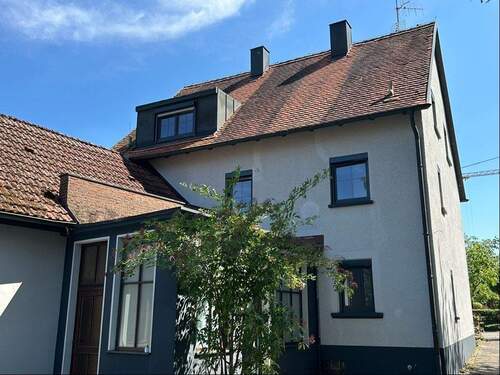 Ansicht Nordwest - 8 Zimmer Einfamilienhaus zum Kaufen in Dürrwangen