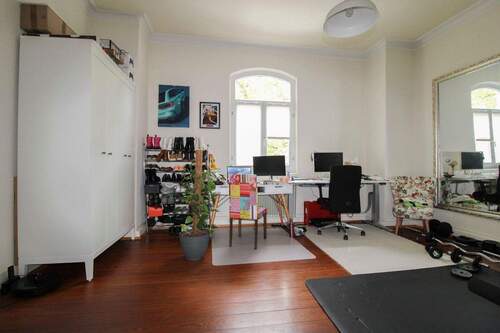 Büro EG - 8 Zimmer Mehrfamilienhaus, Wohnhaus in Rottweil