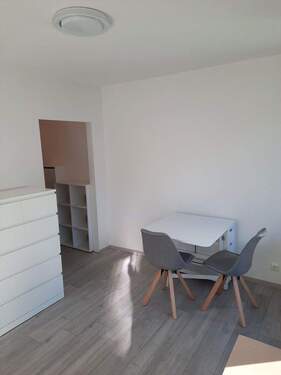 Wohn/-Schlafzimmer - Etagenwohnung mit 22,00 m&sup2; in Augburg zur Miete