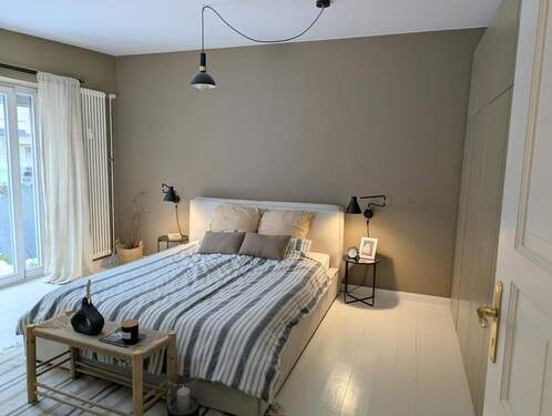 Schlafzimmer mit Balkon - 