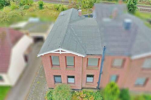 Drohnenbild von vorne - 