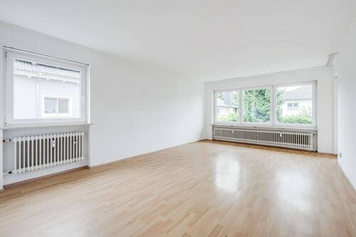 Wohnzimmer - 3 Zimmer Etagenwohnung in München