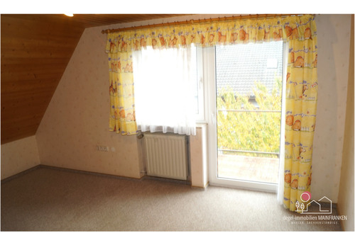 Mit Zugang auf den vorgelagerten Balkon - 