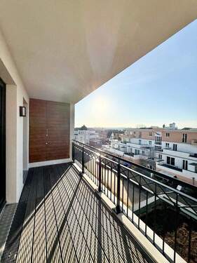 Balkon mit Abstellraum - 