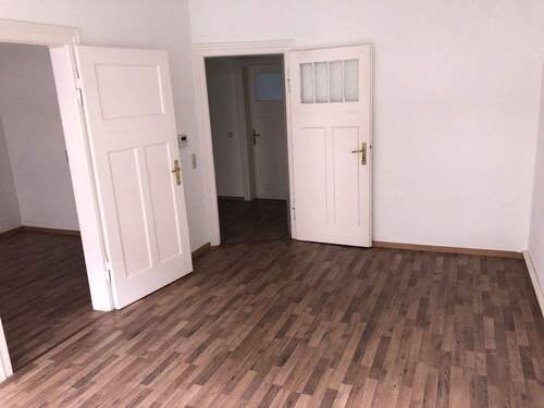 Wohnzimmer - 3 Zimmer Etagenwohnung in Erfurt