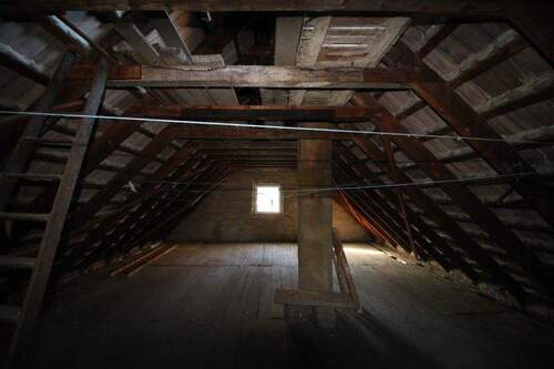 ausbaufähiger Dachboden - 