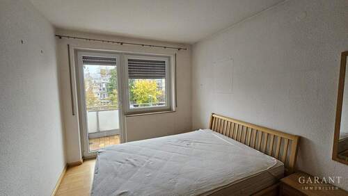 Schlafzimmer mit Balkon - 