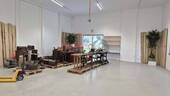 Showroom - 