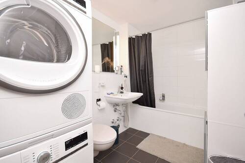 Badezimmer - 2 Zimmer Etagenwohnung in München