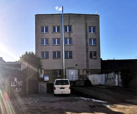 Hinteres Gebäude und Hinterhof - Gewerbeobjekt (Büro, Produktion, Verkauf) zum Kaufen in Ahlen