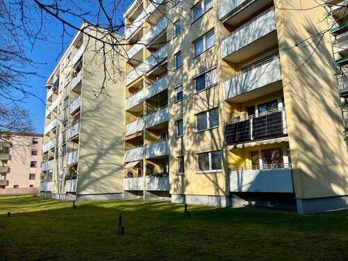 01.jpg - 3 Zimmer Etagenwohnung zum Kaufen in Fürth