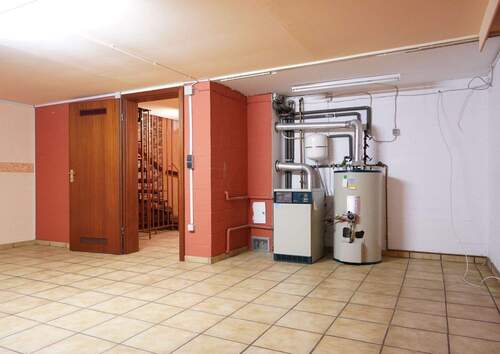 Kellerraum / Heizungsanlage - 