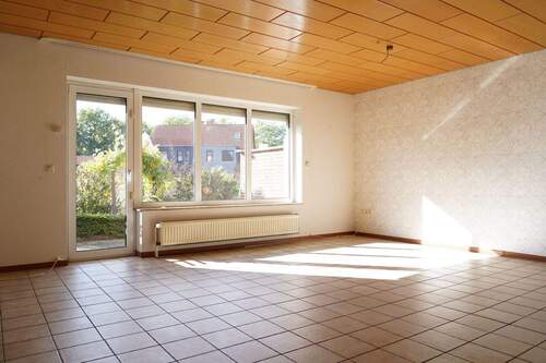 lichtdurchflutetes Wohnzimmer - 