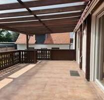 Frankfurt-Kalbach, großzügige 3 Zi. EG ETW, Terrasse, Gartenanteil, Garage und Nebengebäude - Frankfurt am Main
