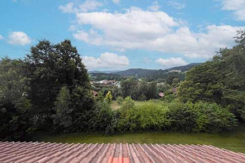 Ausblick - Gepflegte 5. Zimmer Wohnung mit Gemeinschaftsgarten in idyllischer Natur