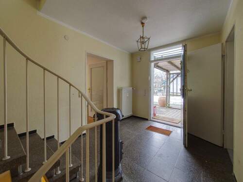 Eingang, Treppenhaus - 