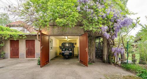 Massive Garage - 