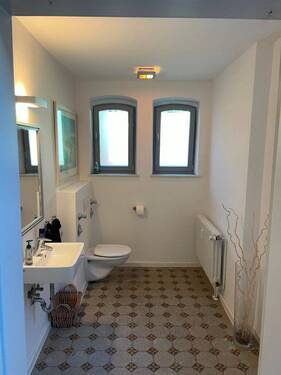 WC - 
