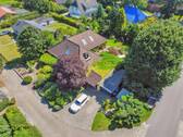 Vogelperspektive Straßenseite - Einfamilienhaus mit 263,00 m² in Worpswede zum Kaufen