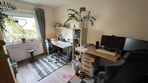 Teilansicht Büro oder Kinderzimmer - 