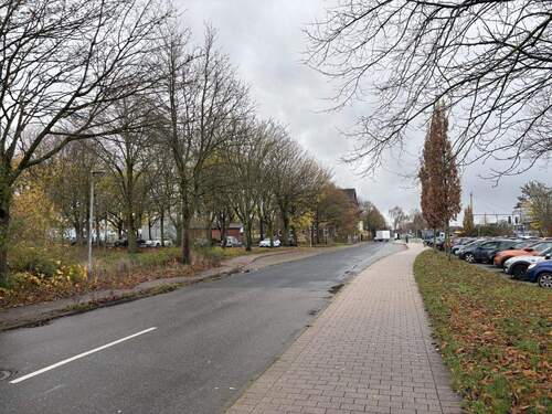 Rüsdorfer Straße vor dem Grundstück - 