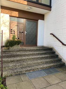 Eingang - 4 Zimmer Etagenwohnung zum Kaufen in Buxtehude