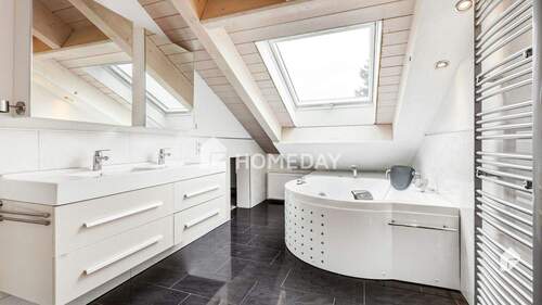 1. OG Badezimmer 1 - 