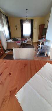 ece8373c-b849-46b2-8fe1-cd0a161bde6e.jpg - 