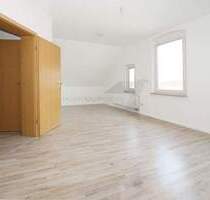 Familien aufgepasst! 4-Raum-DG-Wohnung in ruhiger Seitenstraße - Zwickau Pölbitz