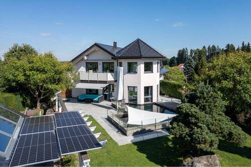 . - LUXUS-ZWEIFAMILIENHAUS MIT AUFZUG, SAUNA, GARTEN, GARAGEN & KOI-BECKEN