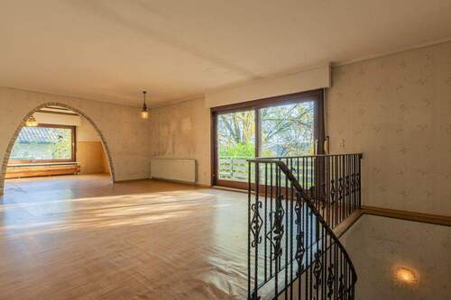 Wohnzimmer (2) - 5 Zimmer Einfamilienhaus in Passau