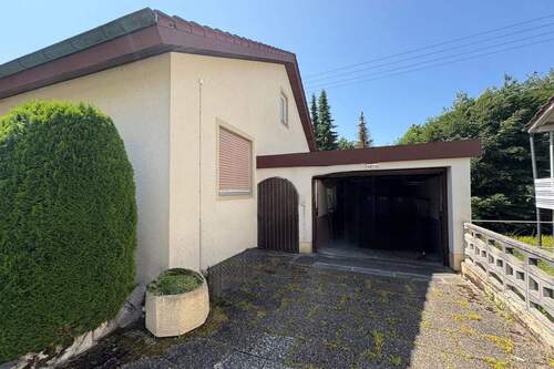 Garage - 9 Zimmer Einfamilienhaus zum Kaufen in Sigmaringen