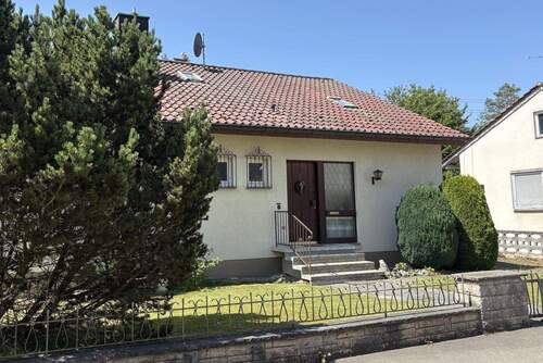 Hausansicht - 9 Zimmer Einfamilienhaus in Sigmaringen