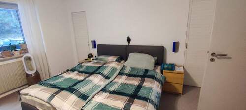 Schlafzimmer mit begehbarem Schrank.jpg - 