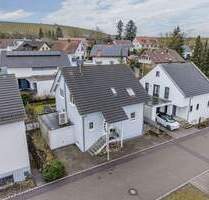 Einfamilienhaus mit Einliegerwohnung, Wärmepumpe, PV & stabilen Mieteinnahmen - Abstatt