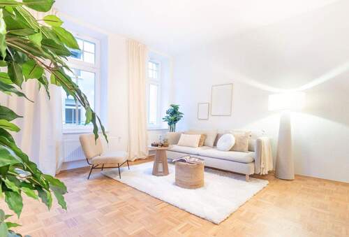 Wohnzimmer - 2 Zimmer Etagenwohnung zum Kaufen in Kassel